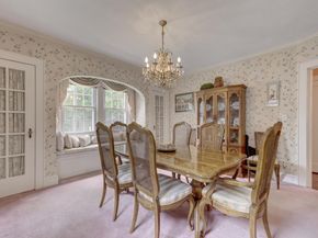 189 Meadowsweet Road, Mineola NY 11501