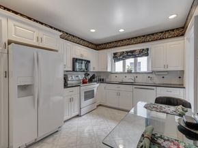 189 Meadowsweet Road, Mineola NY 11501