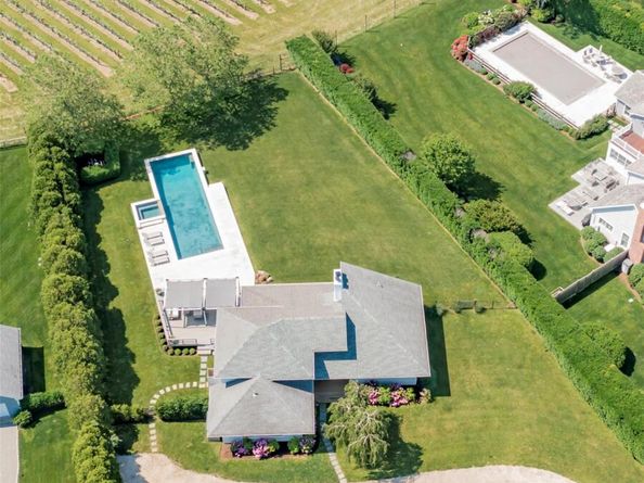 20 Winding Way, Water Mill NY 11976