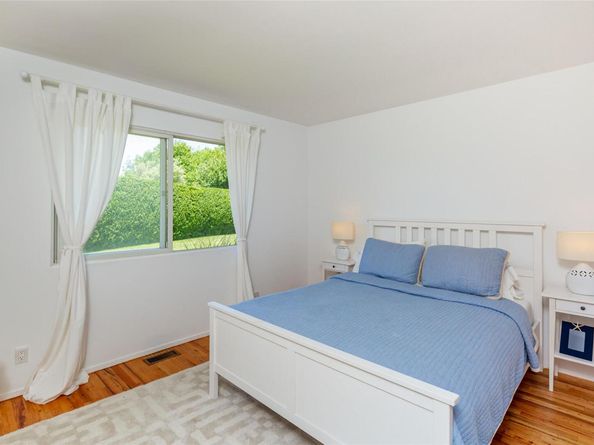 20 Winding Way, Water Mill NY 11976