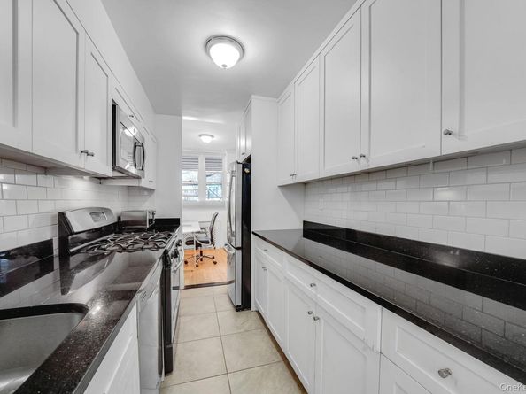 65-15 Alderton Street 1G, Rego Park NY 11374