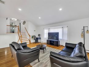 10 Carol Drive, Bethpage NY 11714