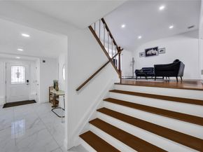10 Carol Drive, Bethpage NY 11714