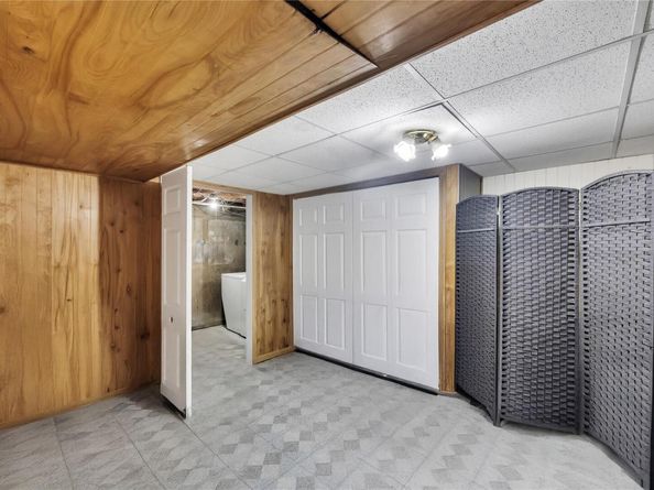 10 Carol Drive, Bethpage NY 11714