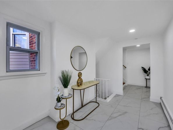 10 Carol Drive, Bethpage NY 11714