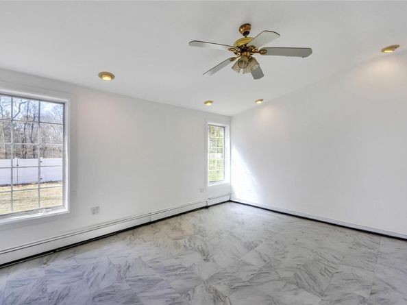 10 Carol Drive, Bethpage NY 11714
