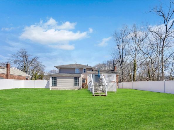 10 Carol Drive, Bethpage NY 11714