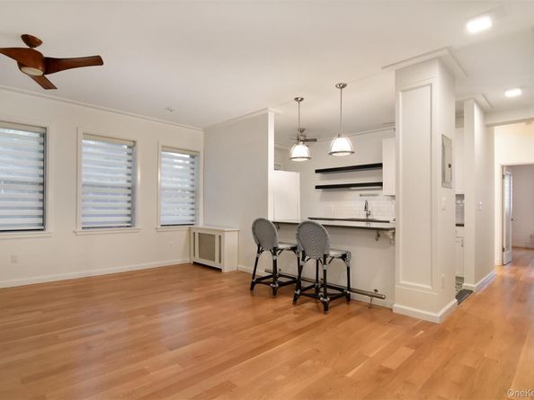 56 W Pondfield Road 1A, Bronxville NY 10708