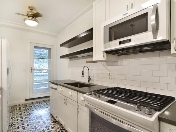 56 W Pondfield Road 1A, Bronxville NY 10708