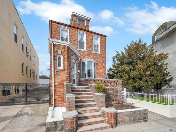 75-33 67th Road, Middle Village NY 11379