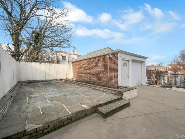 75-33 67th Road, Middle Village NY 11379