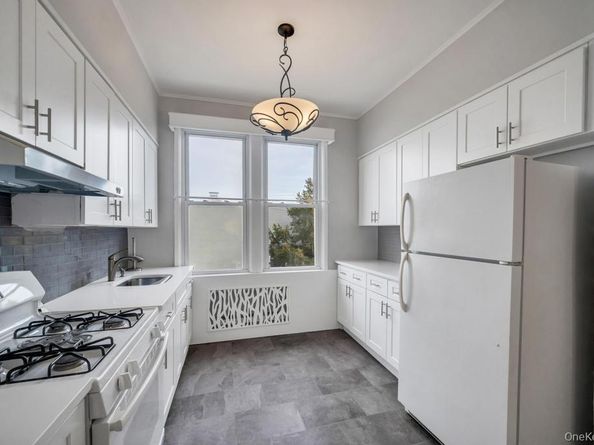 75-33 67th Road, Middle Village NY 11379