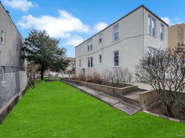 75-33 67th Road, Middle Village NY 11379