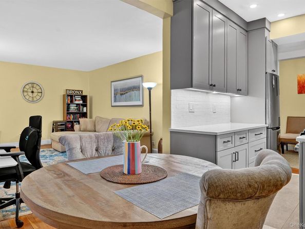 824 Palmer 2D, Bronxville NY 10708