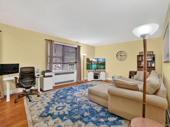 824 Palmer 2D, Bronxville NY 10708