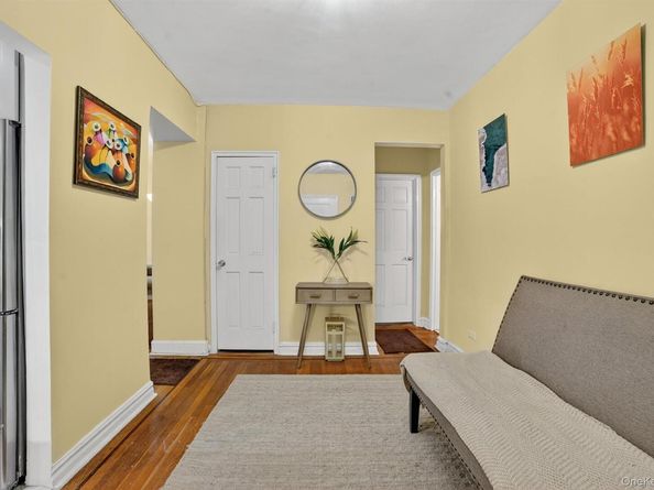 824 Palmer 2D, Bronxville NY 10708