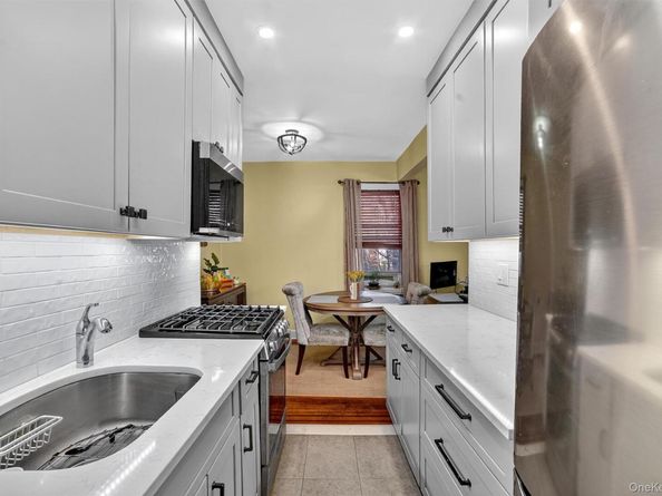 824 Palmer 2D, Bronxville NY 10708