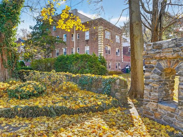 824 Palmer 2D, Bronxville NY 10708