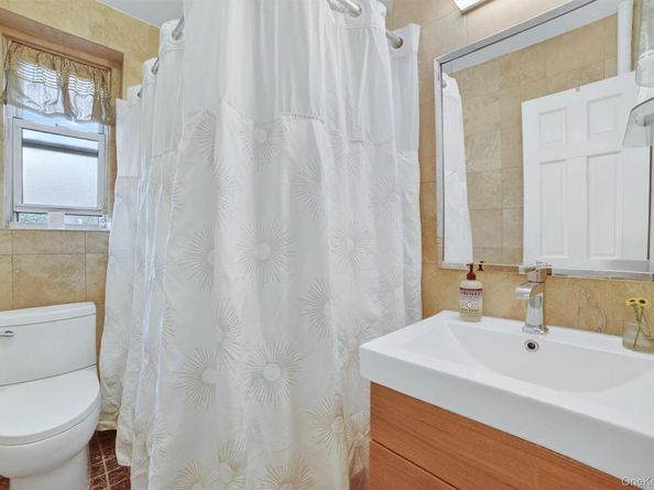 824 Palmer 2D, Bronxville NY 10708