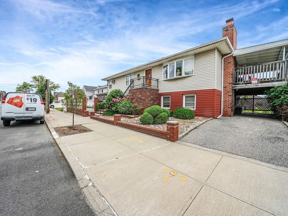 15951 160th Avenue, Howard Beach NY 11414