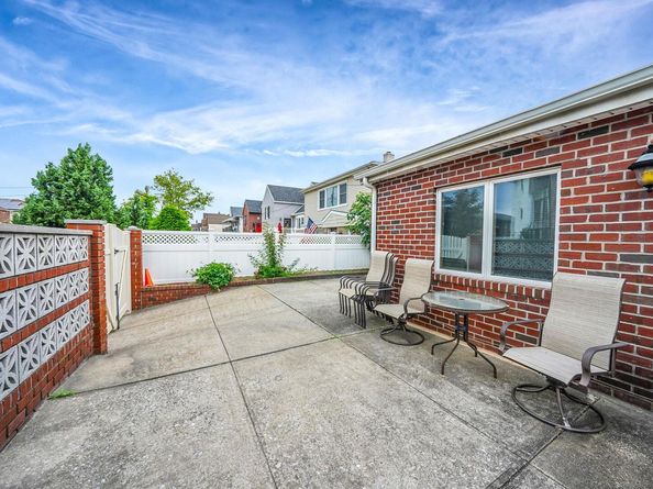 15951 160th Avenue, Howard Beach NY 11414