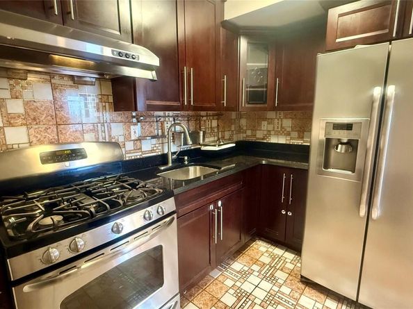 8510 Elmhurst Avenue 6B, Elmhurst NY 11373