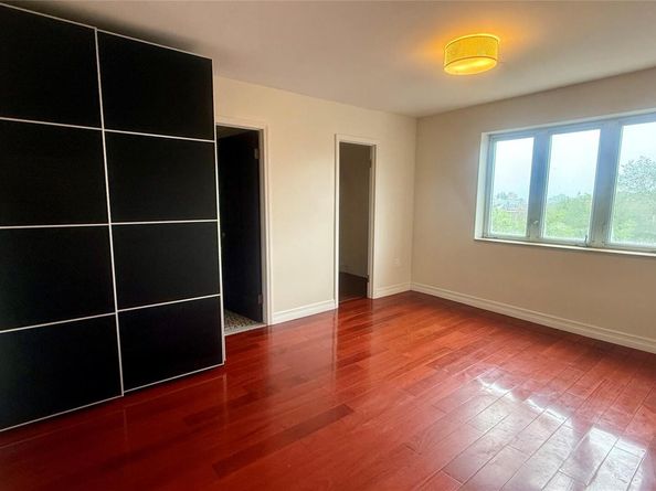 8510 Elmhurst Avenue 6B, Elmhurst NY 11373