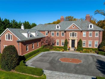 6 La Colline Drive
