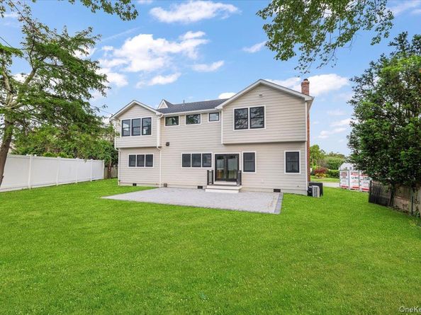 4 Haven Lane, Old Bethpage NY 11804