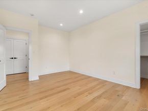 4 Haven Lane, Old Bethpage NY 11804