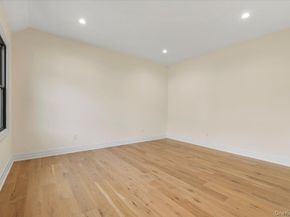 4 Haven Lane, Old Bethpage NY 11804
