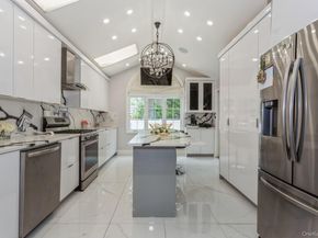 1 Howland Road, East Rockaway NY 11518