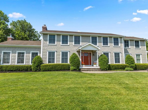 16 Dyke Road, Setauket NY 11733