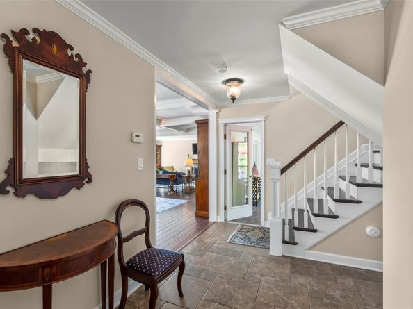 16 Dyke Road, Setauket NY 11733