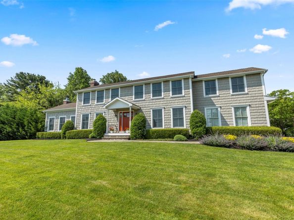 16 Dyke Road, Setauket NY 11733