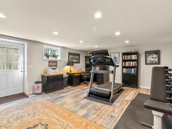 16 Dyke Road, Setauket NY 11733
