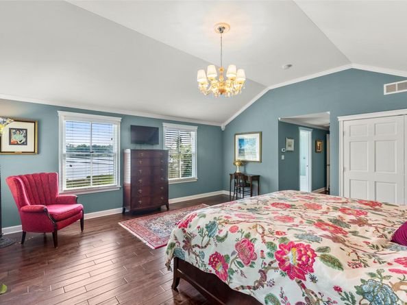 16 Dyke Road, Setauket NY 11733
