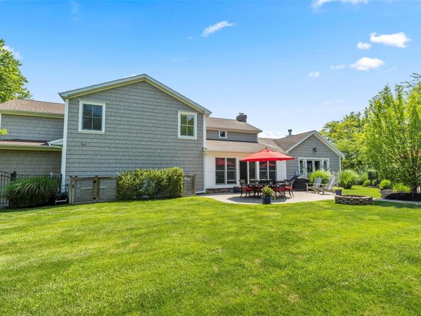 16 Dyke Road, Setauket NY 11733