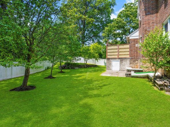 16 Wilson Drive, New Rochelle NY 10801