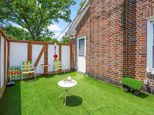 16 Wilson Drive, New Rochelle NY 10801
