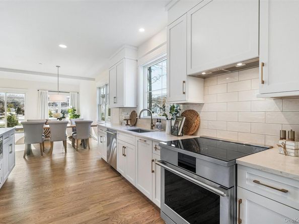 2040 Crompond Road 6, Yorktown Heights NY 10598
