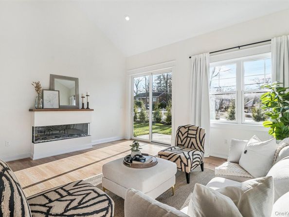 2040 Crompond Road 6, Yorktown Heights NY 10598