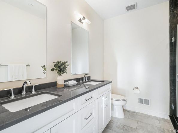 2040 Crompond Road 6, Yorktown Heights NY 10598