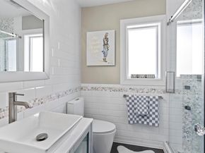 14 Hamlet Drive, Hauppauge NY 11788
