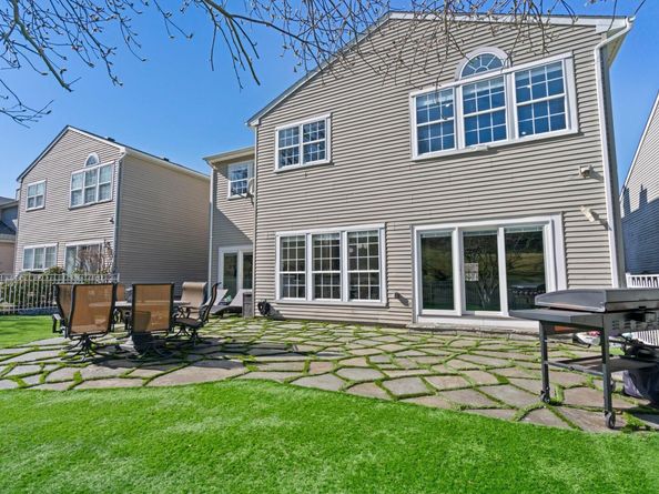 14 Hamlet Drive, Hauppauge NY 11788