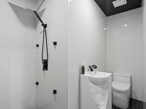 14 Hamlet Drive, Hauppauge NY 11788