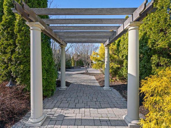 14 Hamlet Drive, Hauppauge NY 11788