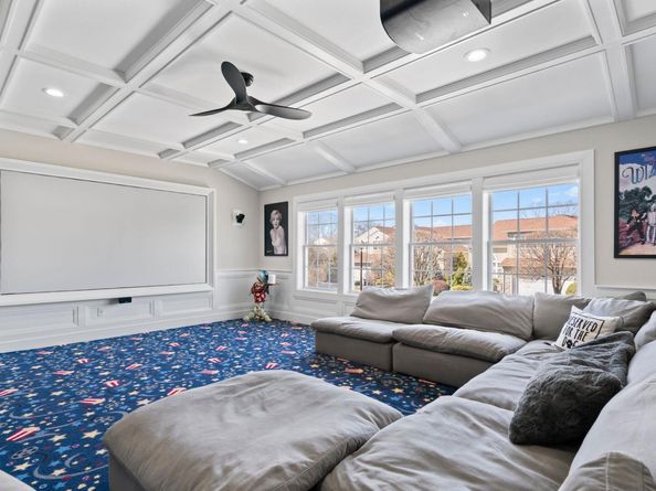 14 Hamlet Drive, Hauppauge NY 11788