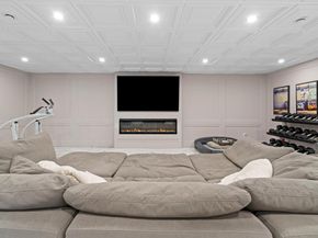 14 Hamlet Drive, Hauppauge NY 11788