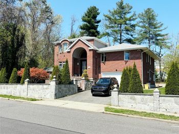 300 Ellen Place